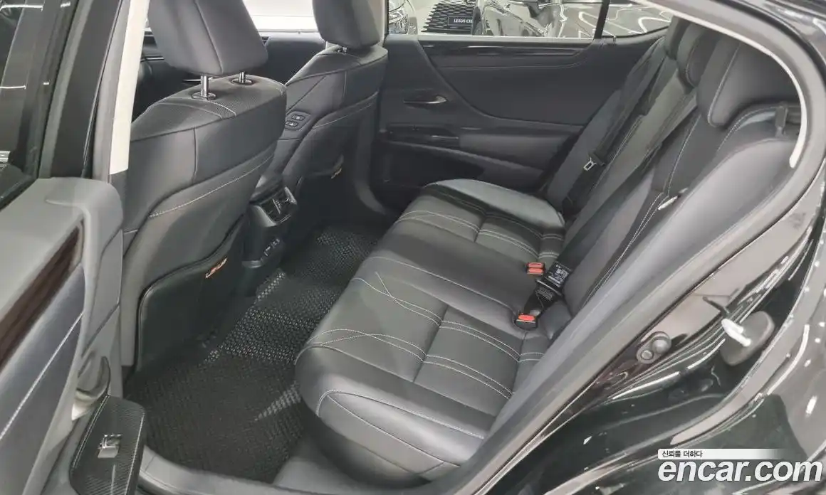 Lexus ES 2021 2.5 Вариатор в Москве № 382362, фото 11