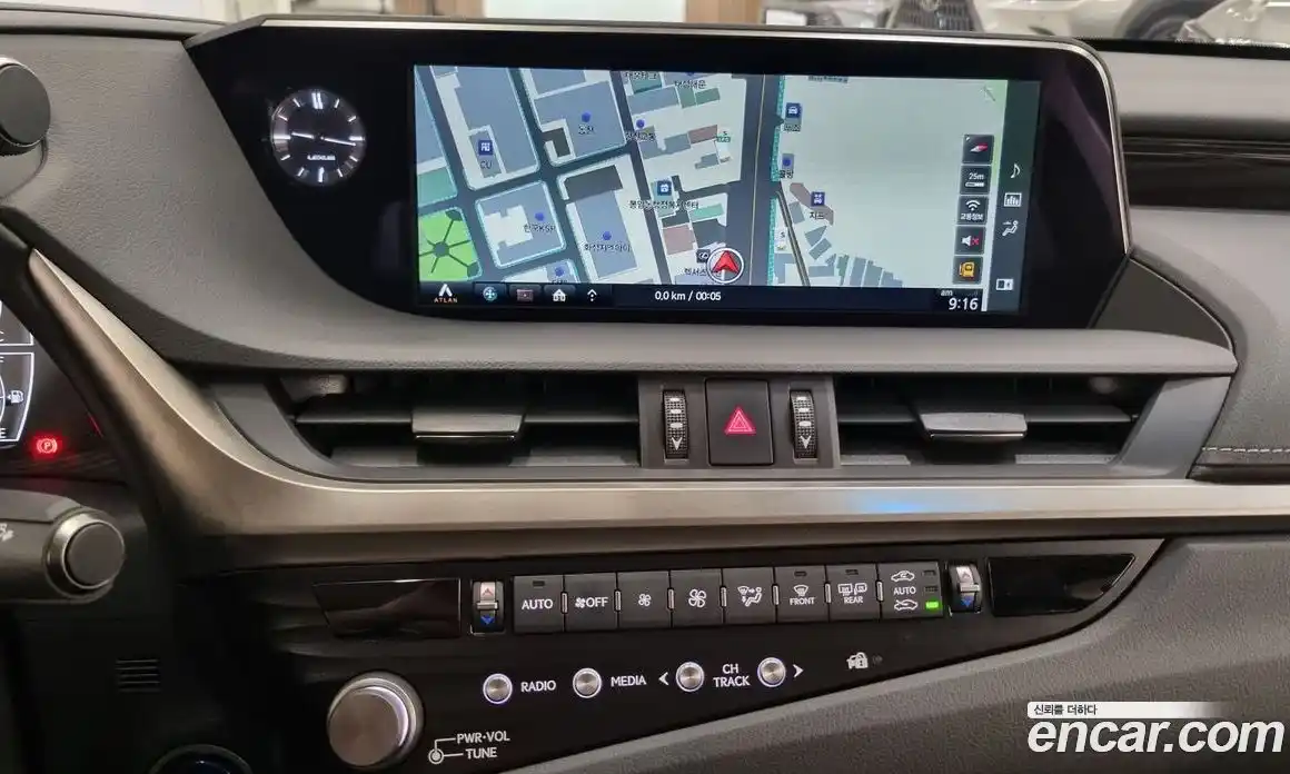 Lexus ES 2021 2.5 Вариатор в Москве № 382362, фото 14