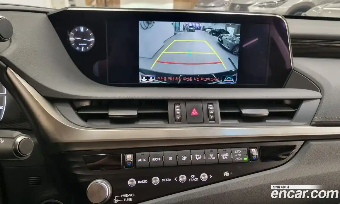 Lexus ES 2021 2.5 Вариатор в Москве № 382362, фото 15