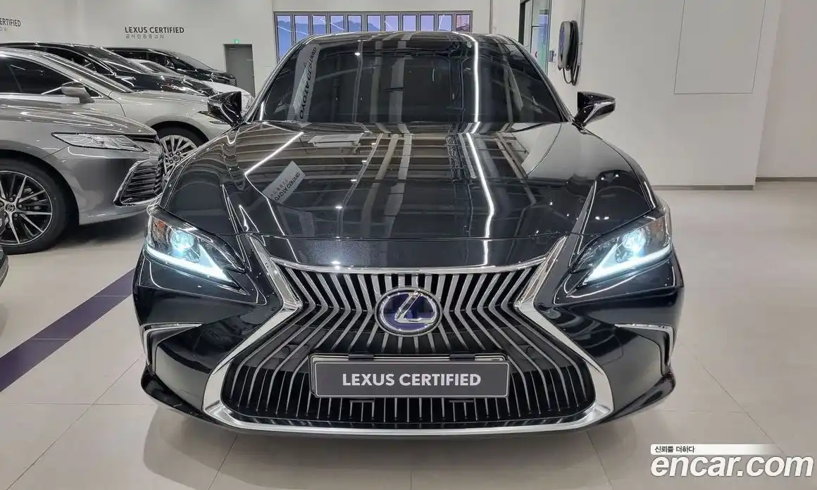 Lexus ES 2021 2.5 Вариатор в Москве № 382362, фото 3