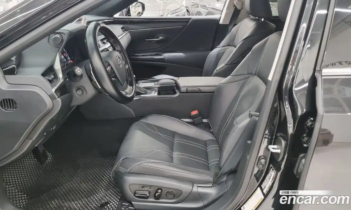 Lexus ES 2021 2.5 Вариатор в Москве № 382362, фото 10