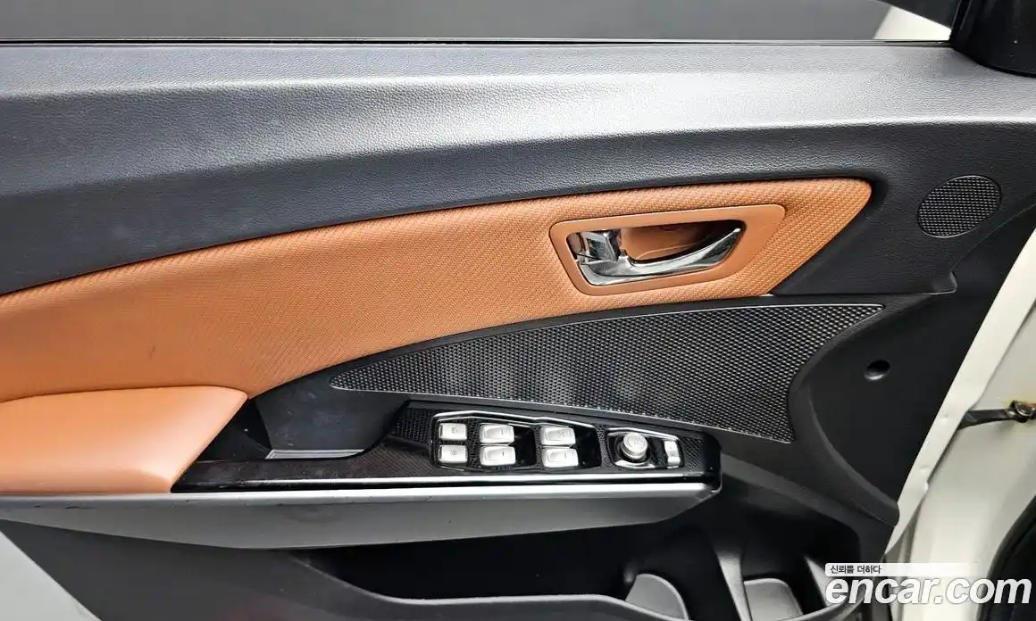 SsangYong TIBOLI 2019 1.6 Автомат в Москве № 387798, фото 17