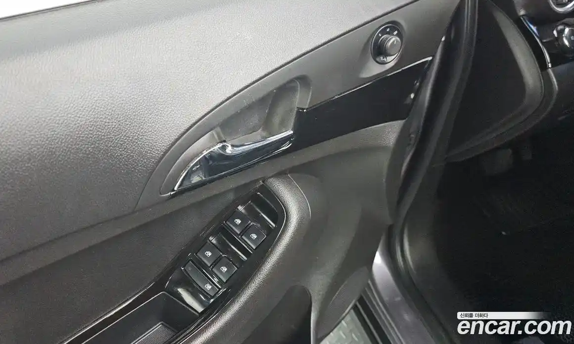 Chevrolet Orlando 2012 2.0 Автомат в Москве № 40435, фото 16