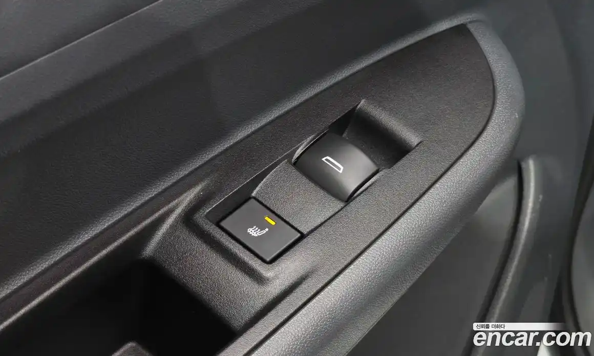 Chevrolet Bolt EV 2018 0.2 Автомат в Москве № 40969, фото 3