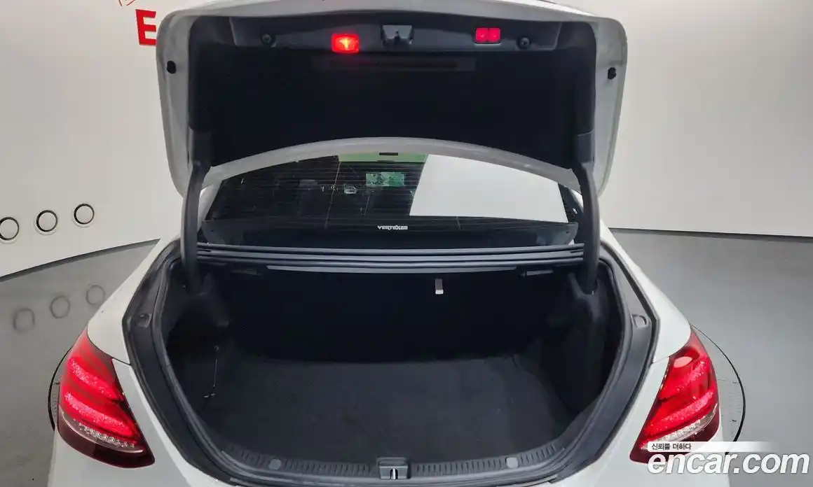 Mercedes-Benz E-Class 2019 2.0 Автомат в Москве № 410216, фото 20