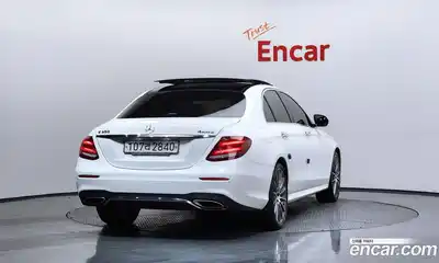 Mercedes-Benz E-Class 2019 2.0 Автомат в Москве № 410216, миниатюра 2