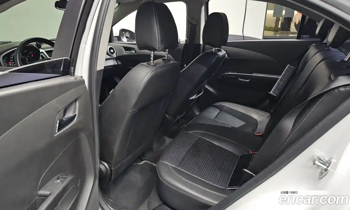 Chevrolet Aveo 2017 1.4 Автомат в Москве № 411297, фото 12