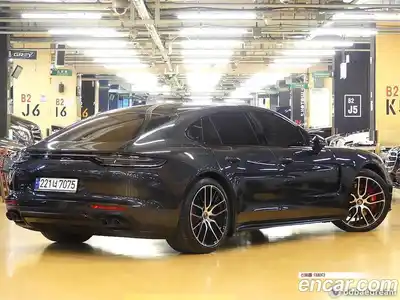 Porsche Panamera 2023 4.0 Автомат в Москве № 415678, миниатюра 2