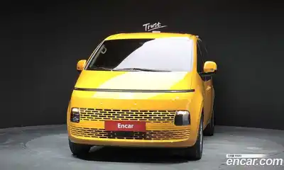 Hyundai Staria, 2025