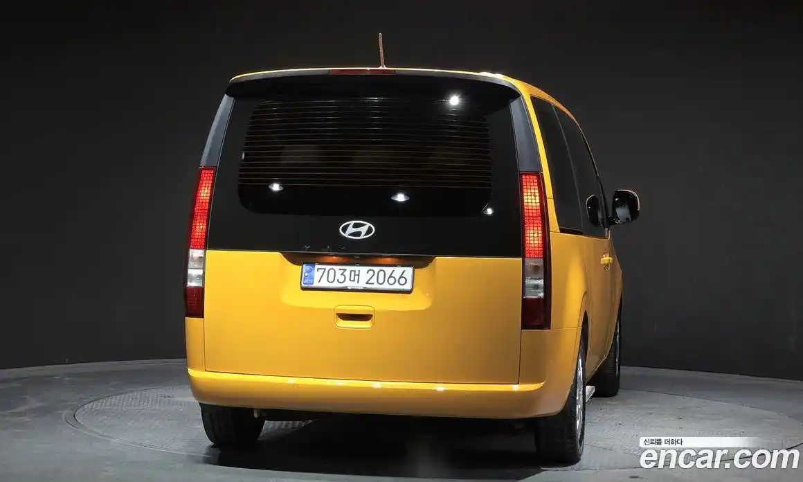 Hyundai Staria 2025 1.6 Автомат в Москве № 45842, фото 9