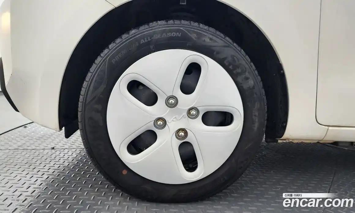 Kia Ray 2024 0.1 Автомат в Москве № 54329, фото 7