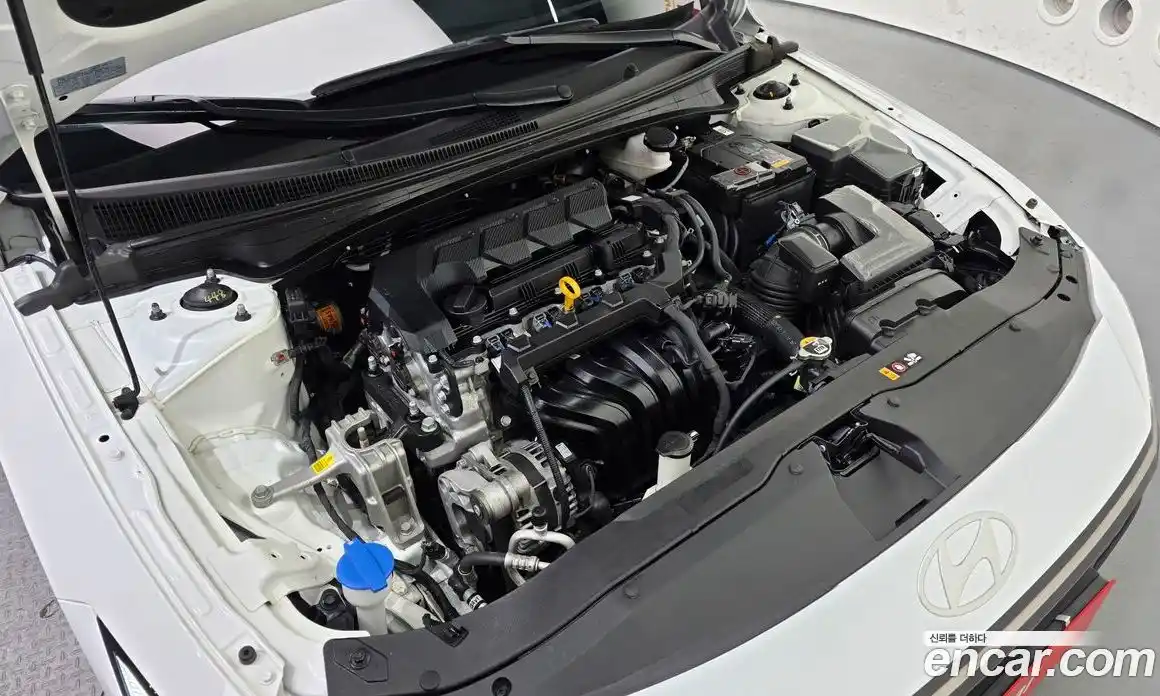 Hyundai Avante 2024 1.6 Автомат в Москве № 5465, фото 5