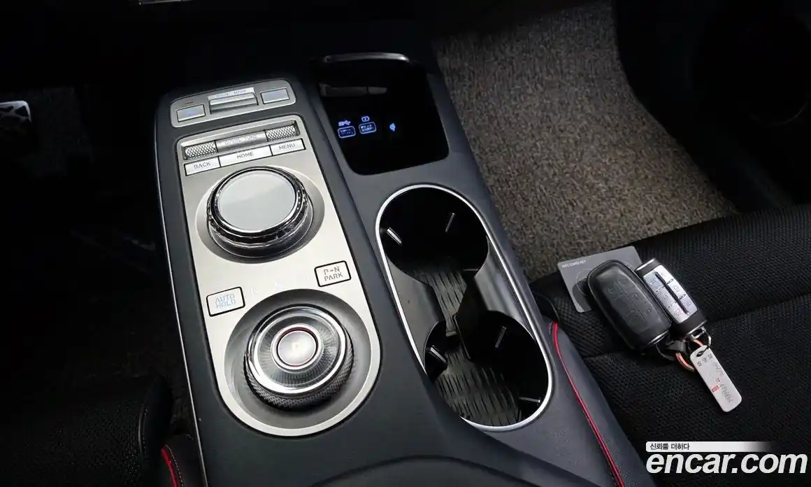 Genesis GV70 2022 2.2 Автомат в Москве № 58643, фото 14