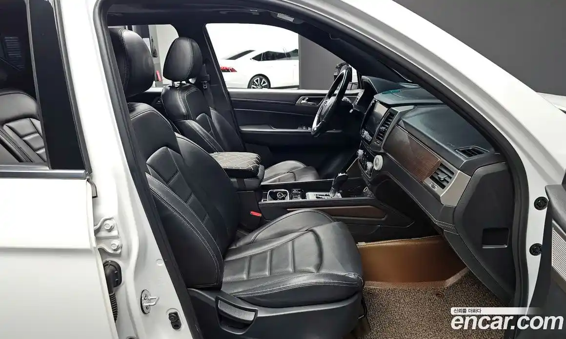 SsangYong Rexton 2018 2.2 Автомат в Москве № 83122, фото 3