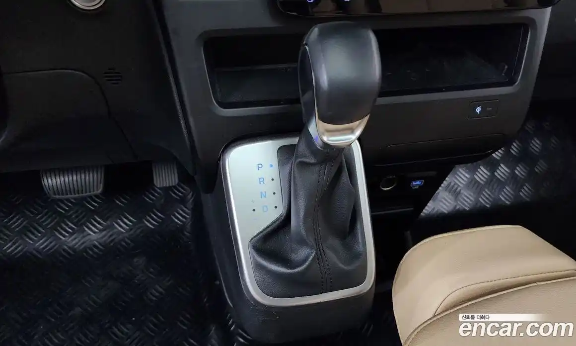 Hyundai Staria 2025 1.6 Автомат в Москве № 10424, фото 4