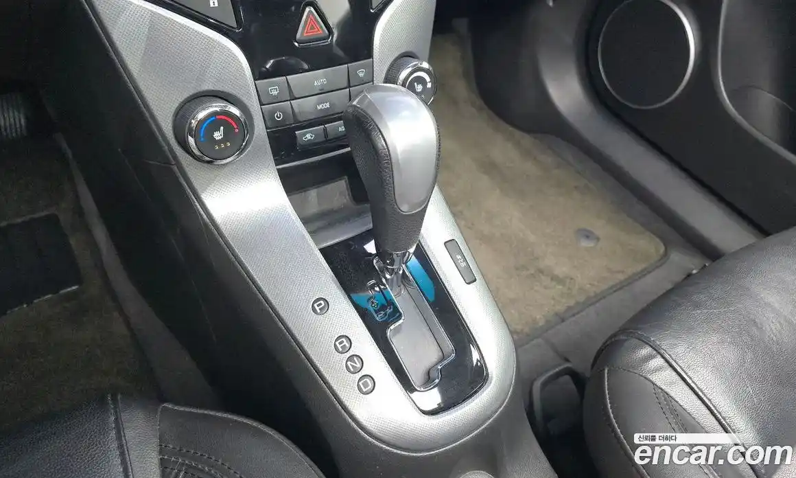 Chevrolet Cruze 2011 1.8 Автомат в Москве № 105448, фото 16