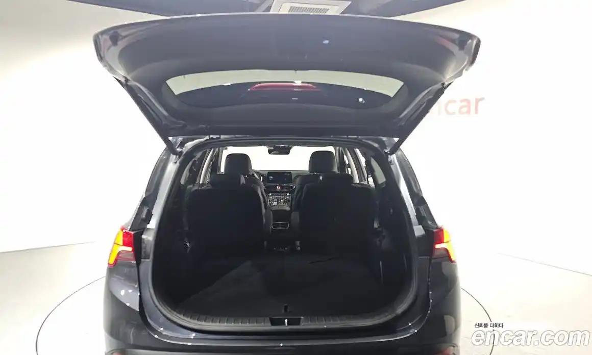 Hyundai Santa Fe 2023 1.6 Автомат в Москве № 108277, фото 13