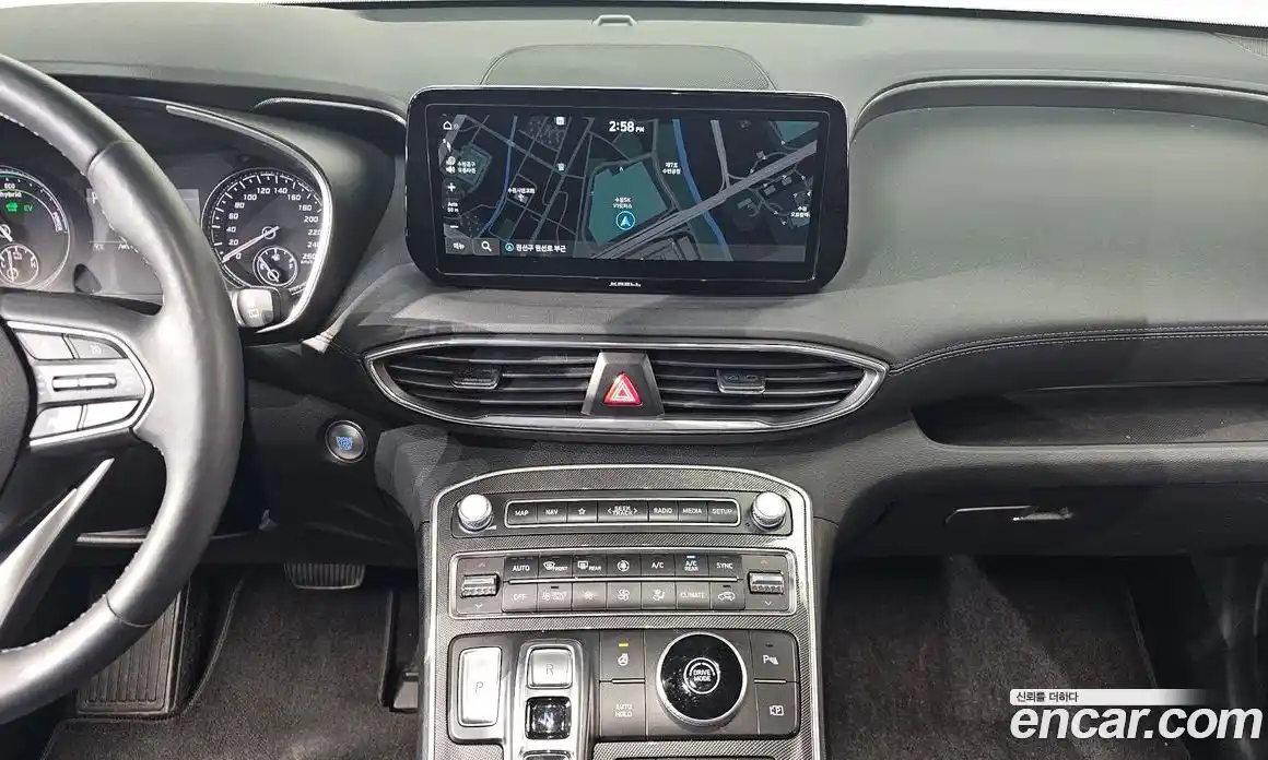 Hyundai Santa Fe 2023 1.6 Автомат в Москве № 108277, фото 18