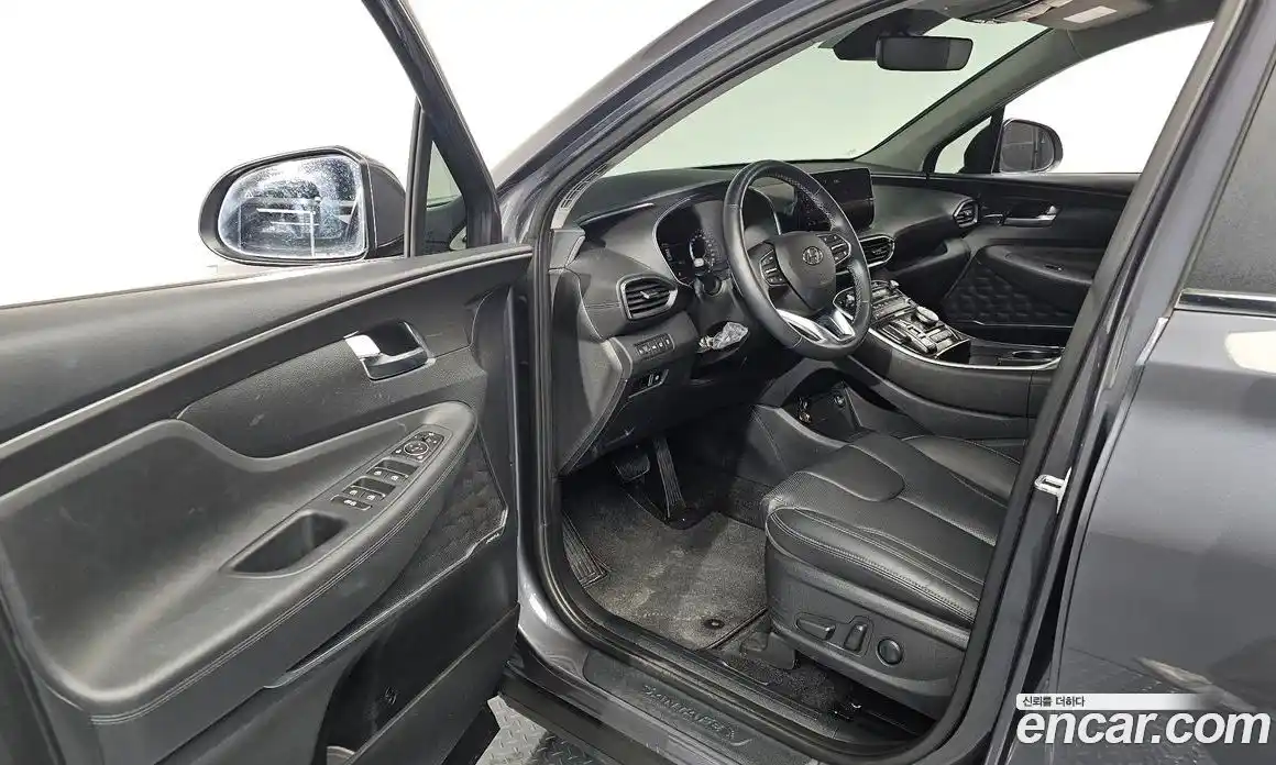 Hyundai Santa Fe 2023 1.6 Автомат в Москве № 108277, фото 19