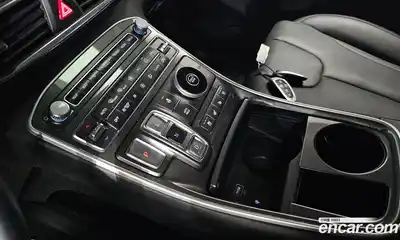 Hyundai Santa Fe 2023 1.6 Автомат в Москве № 108277, миниатюра 3