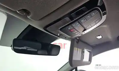 Hyundai Santa Fe 2023 1.6 Автомат в Москве № 108277, миниатюра 4