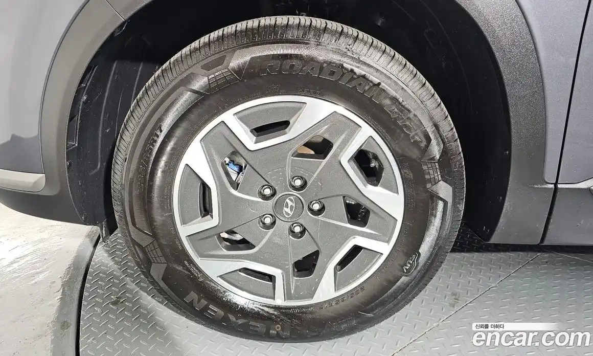 Hyundai Santa Fe 2023 1.6 Автомат в Москве № 108277, фото 9