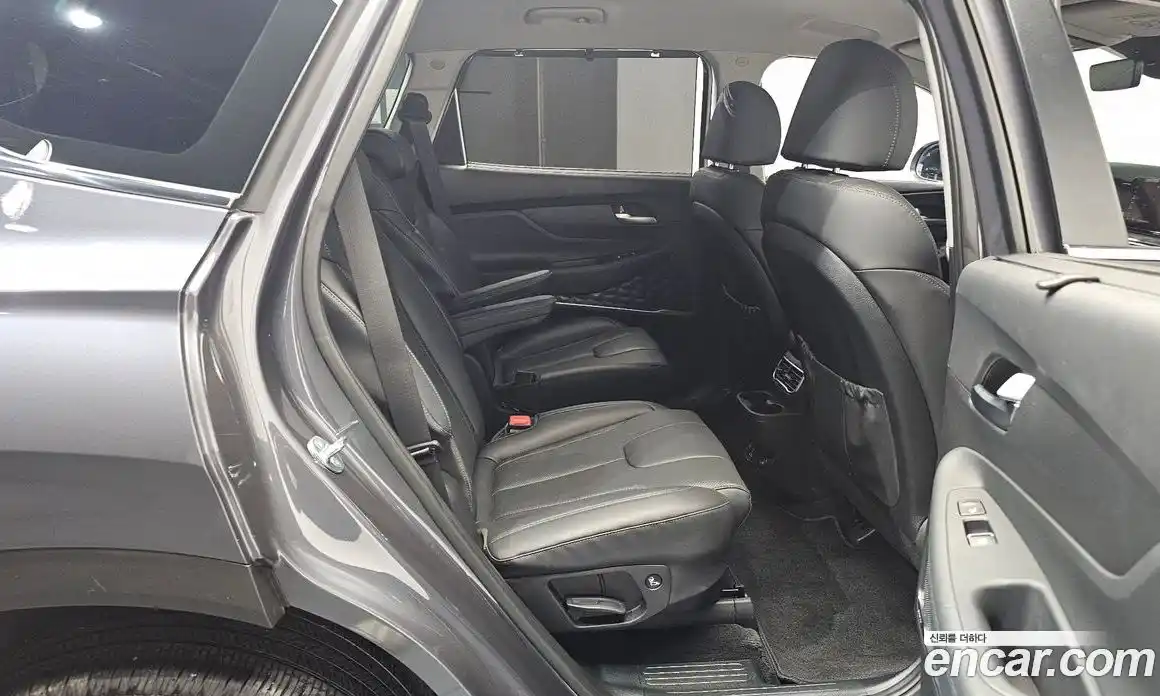 Hyundai Santa Fe 2023 1.6 Автомат в Москве № 108277, фото 10