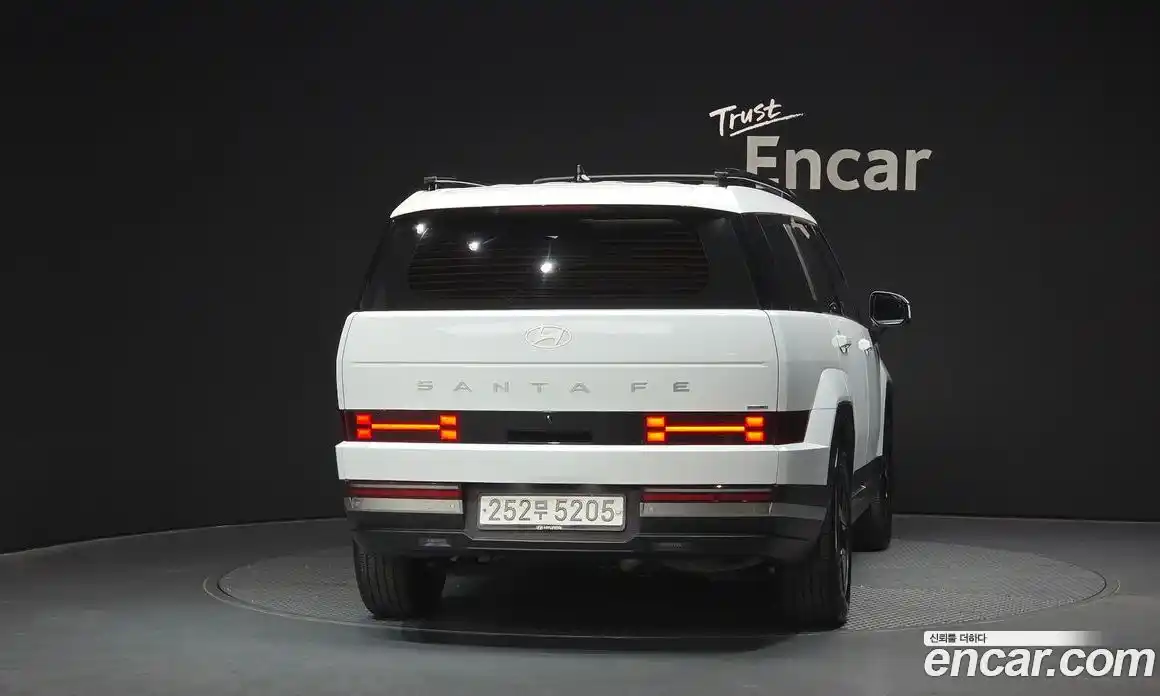 Hyundai Santa Fe 2024 1.6 Автомат в Москве № 111257, фото 20