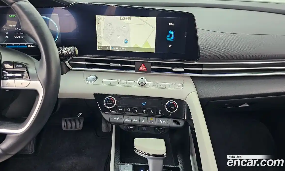 Hyundai Avante 2023 1.6 Автомат в Москве № 112745, фото 20