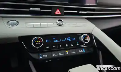 Hyundai Avante 2023 1.6 Автомат в Москве № 112745, миниатюра 10