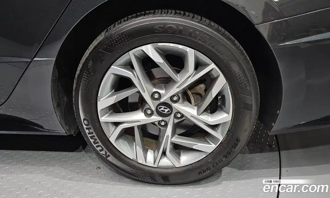 Hyundai Sonata 2022 1.6 Автомат в Москве № 113459, фото 13