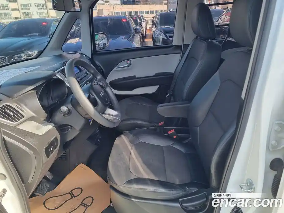 Kia Ray 2022 1.0 Автомат в Москве № 120090, фото 14