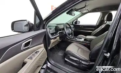 Kia Canival 2024 3.5 Автомат в Москве № 12107, миниатюра 4