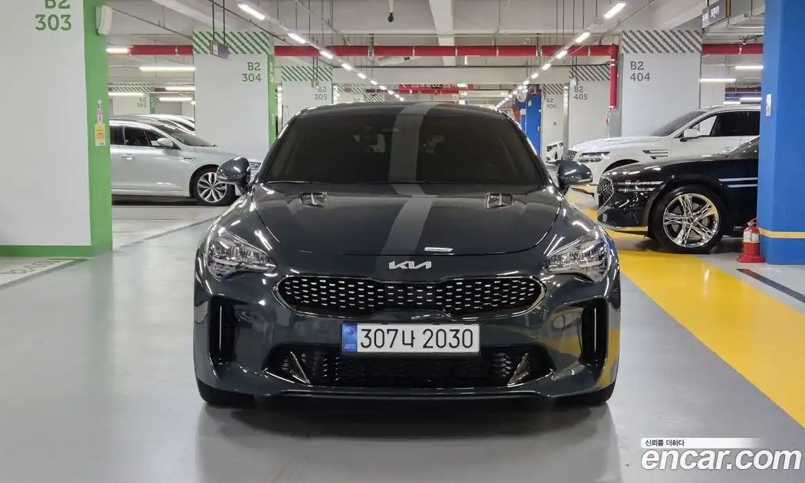Kia Stinger 2023 2.5 Автомат в Москве № 121886, фото 1