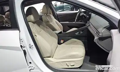 Hyundai Avante 2024 1.6 Автомат в Москве № 123523, миниатюра 10