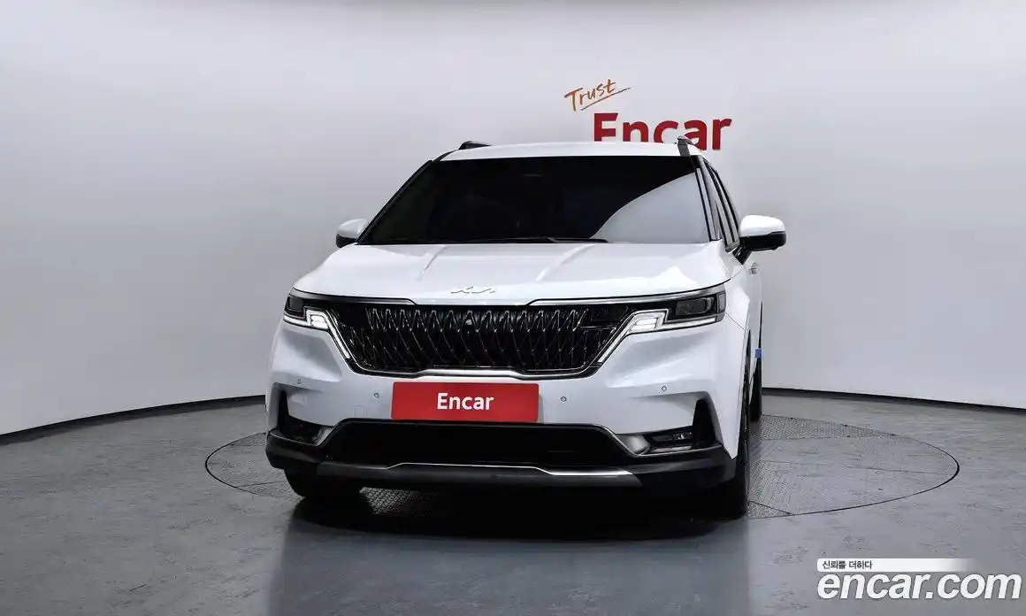 Kia Canival 2023 3.5 Автомат в Москве № 124262, фото 8