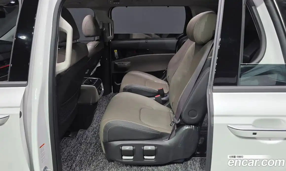 Kia Canival 2025 2.2 Автомат в Москве № 124354, фото 16