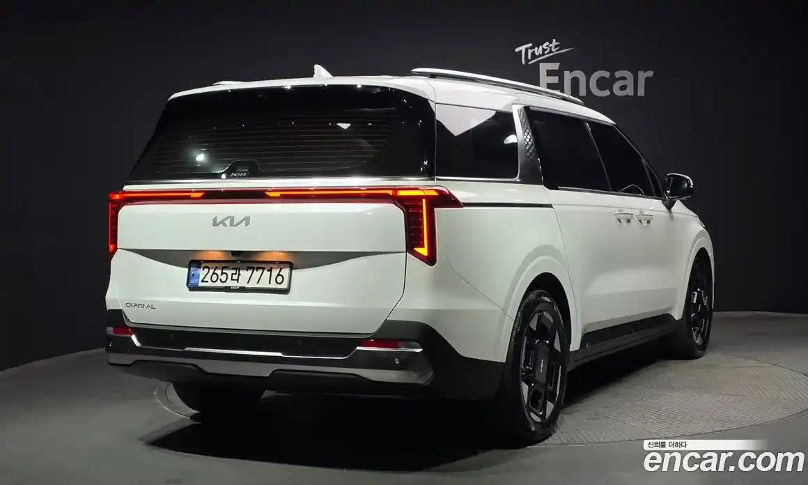 Kia Canival 2025 2.2 Автомат в Москве № 124354, фото 17