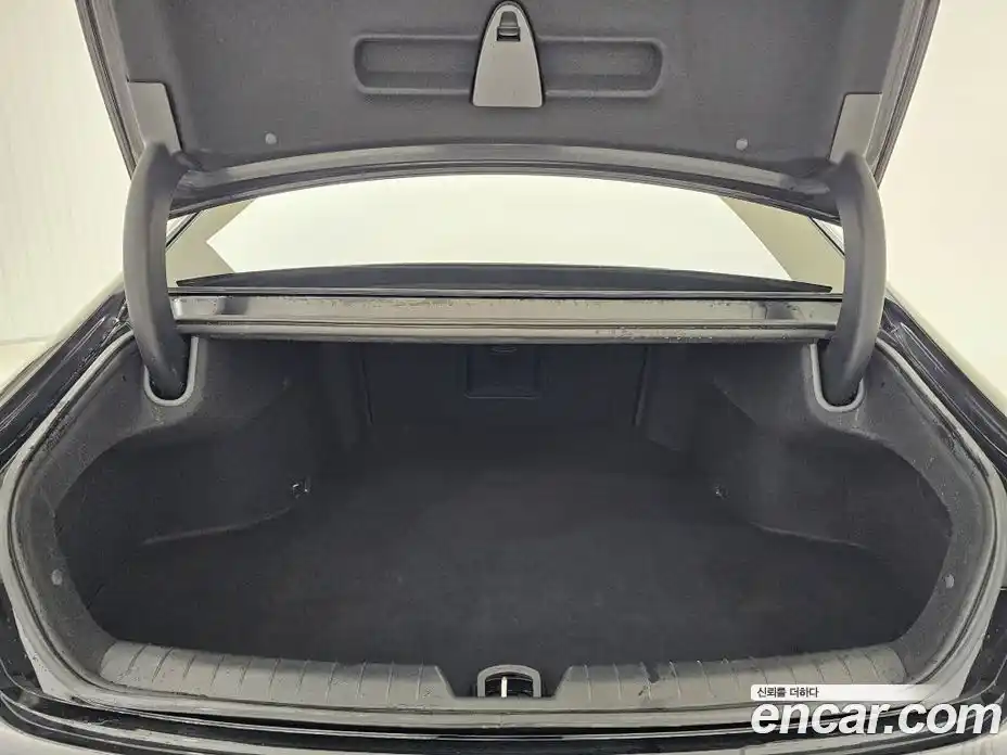 Hyundai Grandeur 2023 2.5 Автомат в Москве № 126062, фото 18