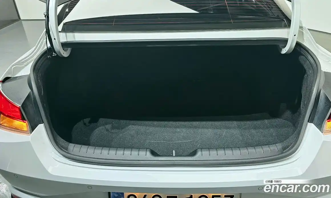 Hyundai Avante 2021 1.6 Автомат в Москве № 128619, фото 16