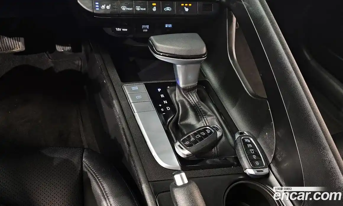 Hyundai Avante 2021 1.6 Автомат в Москве № 128619, фото 7