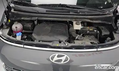 Hyundai Staria, 2025