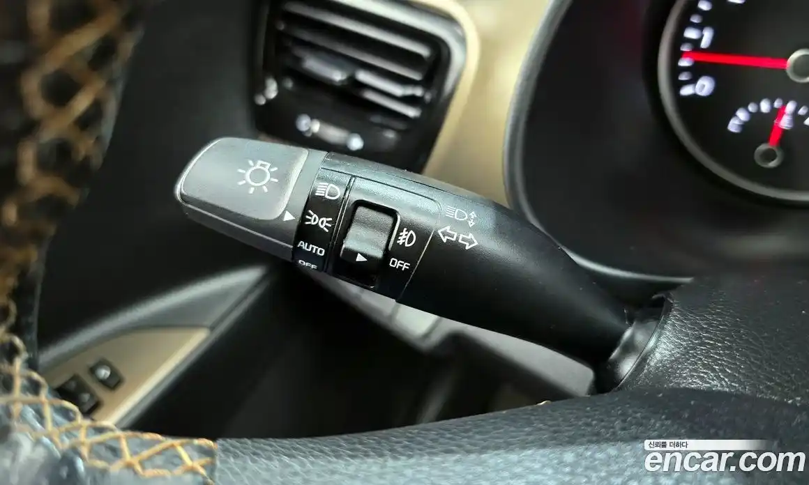 Kia Stonic 2018 1.4 Автомат в Москве № 131550, фото 18