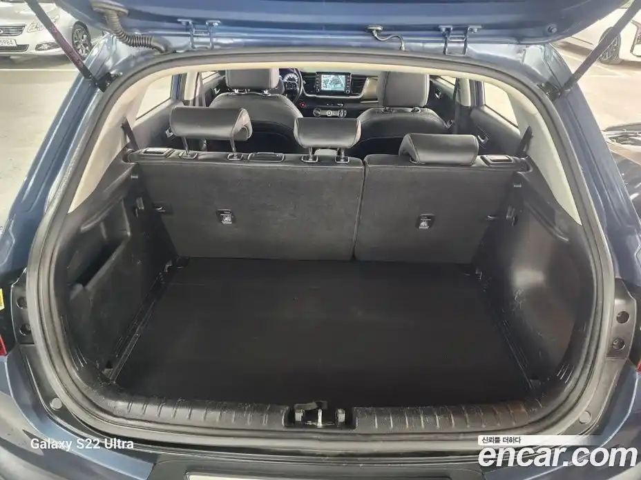 Kia Stonic 2018 1.4 Автомат в Москве № 131550, фото 20