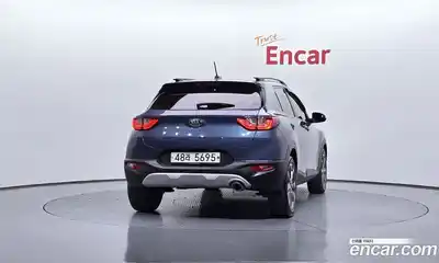 Kia Stonic 2018 1.4 Автомат в Москве № 131550, миниатюра 4