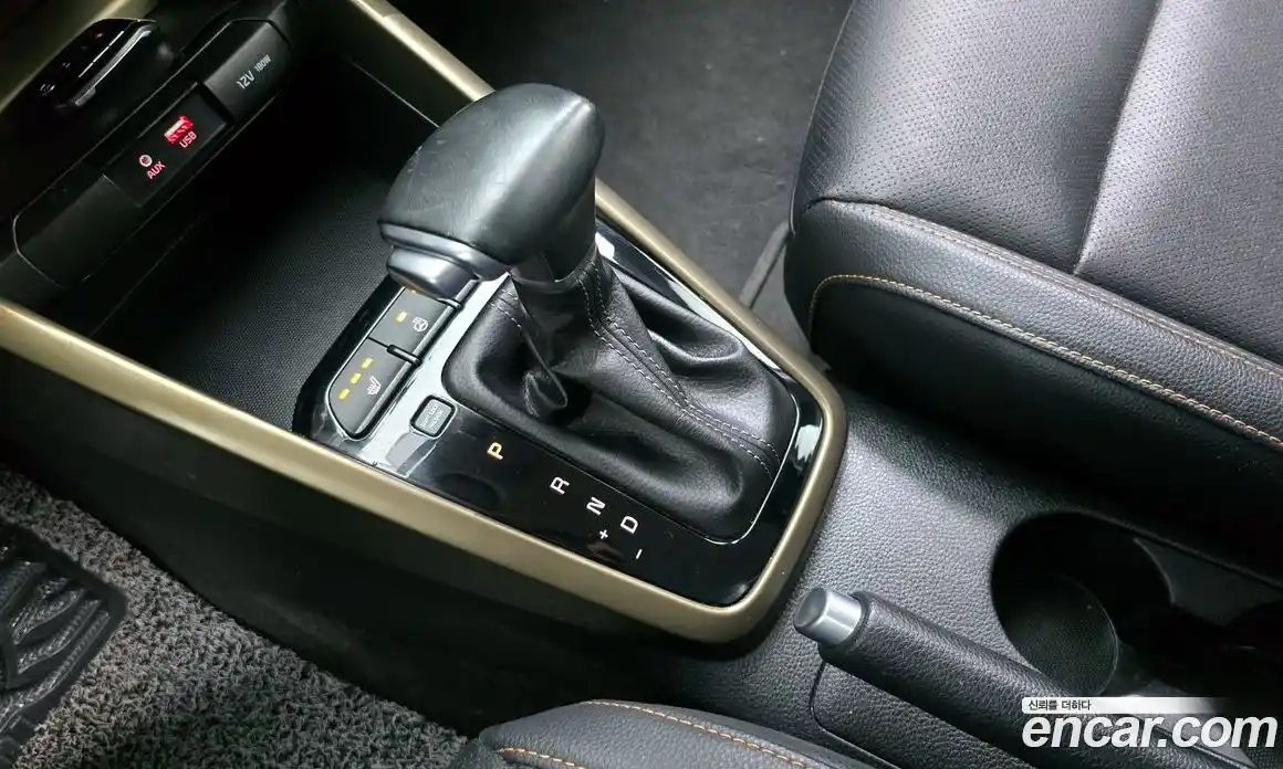 Kia Stonic 2018 1.4 Автомат в Москве № 131550, фото 9