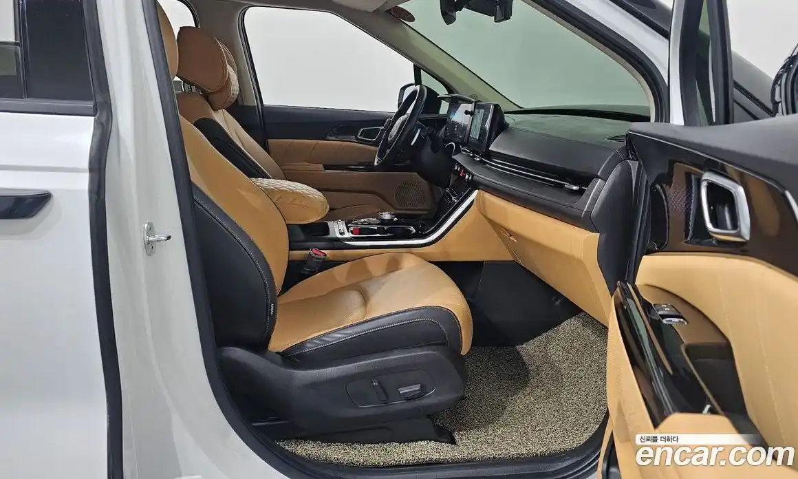 Kia Canival 2023 3.5 Автомат в Москве № 133777, фото 16