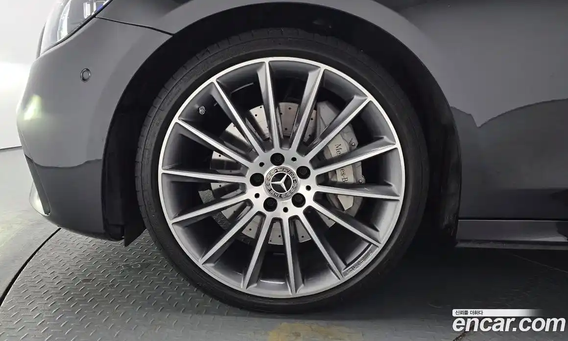 Mercedes-Benz E-Class 2022 2.0 Автомат в Москве № 136561, фото 19