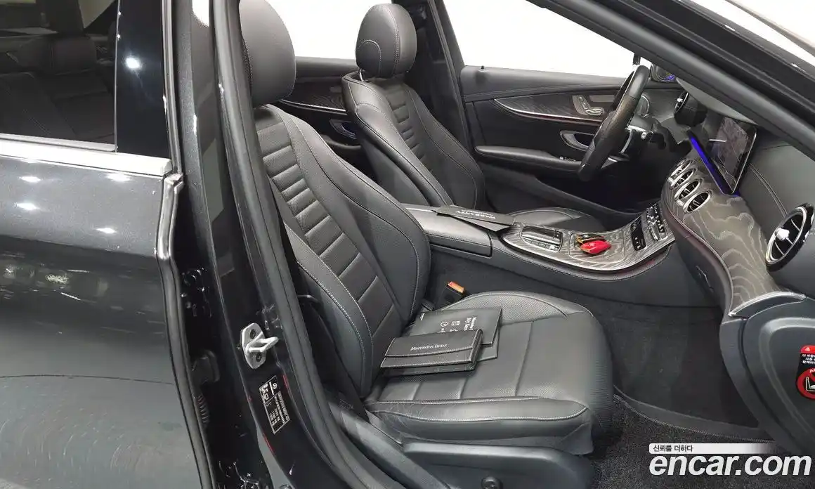 Mercedes-Benz E-Class 2022 2.0 Автомат в Москве № 136561, фото 3