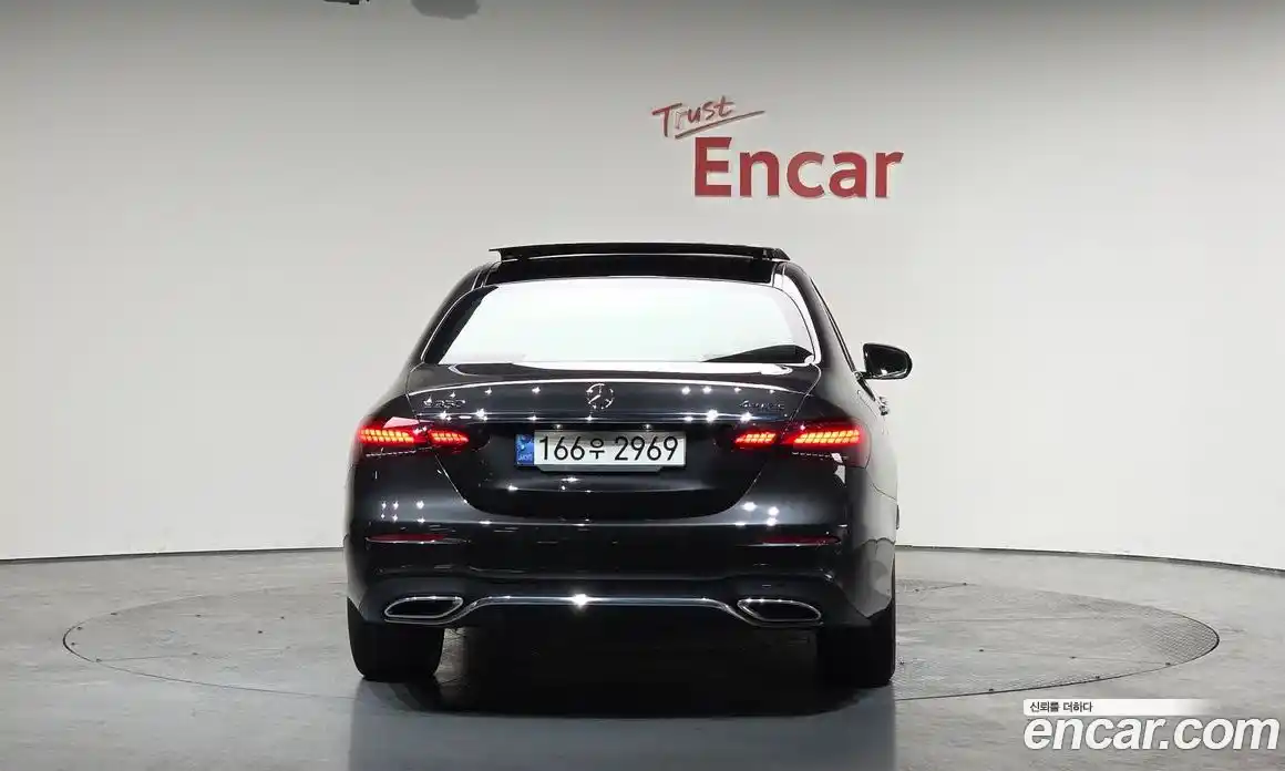 Mercedes-Benz E-Class 2022 2.0 Автомат в Москве № 136561, фото 9